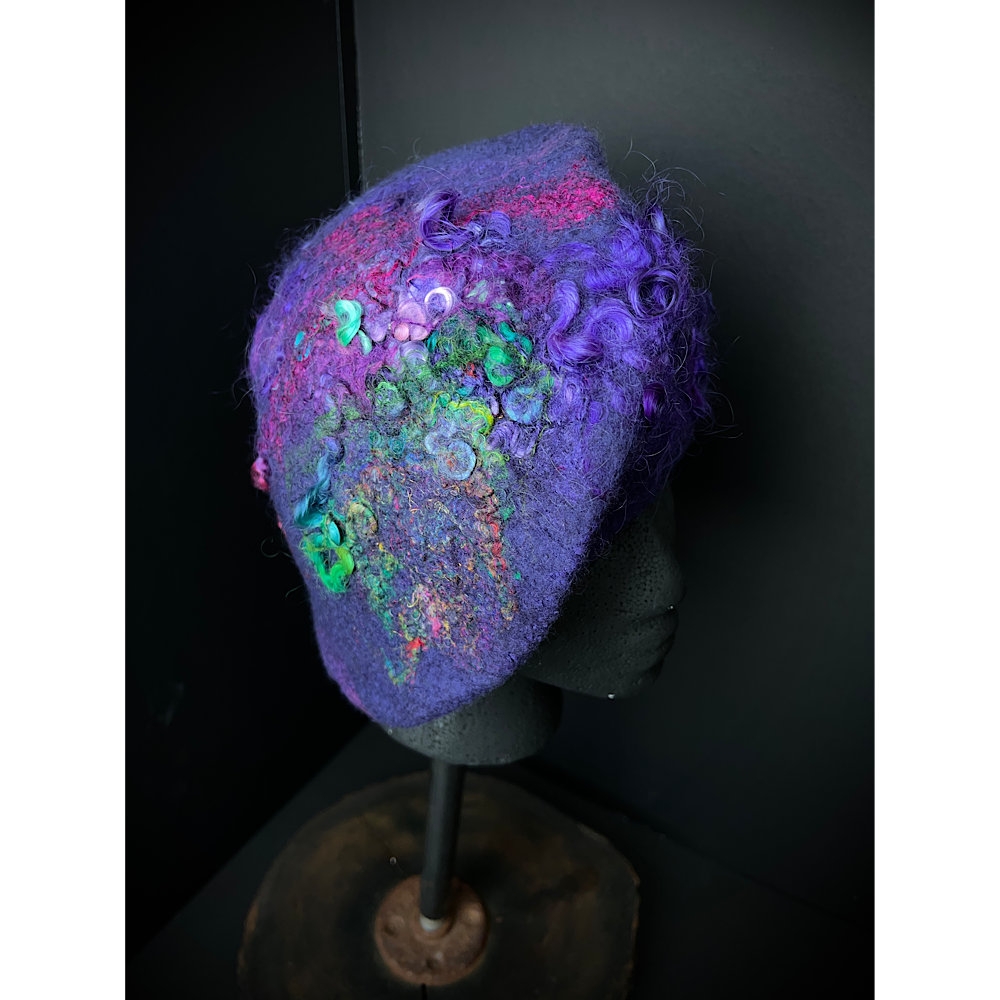 Felted beret size 22“ small