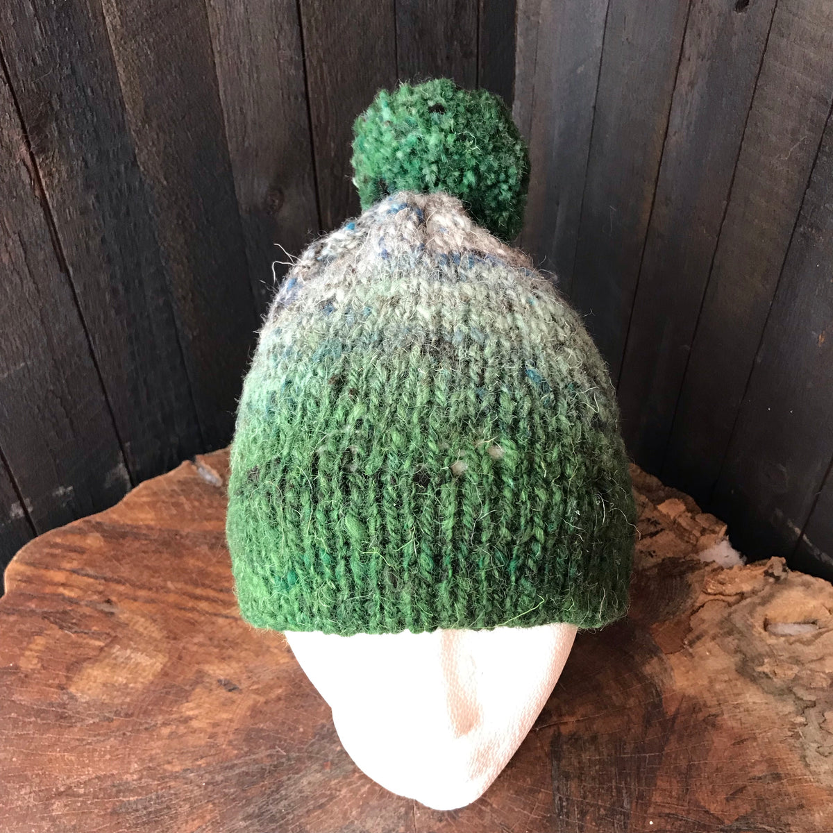 Green  beanie 100% wool Tuque verte laine - Mynoush