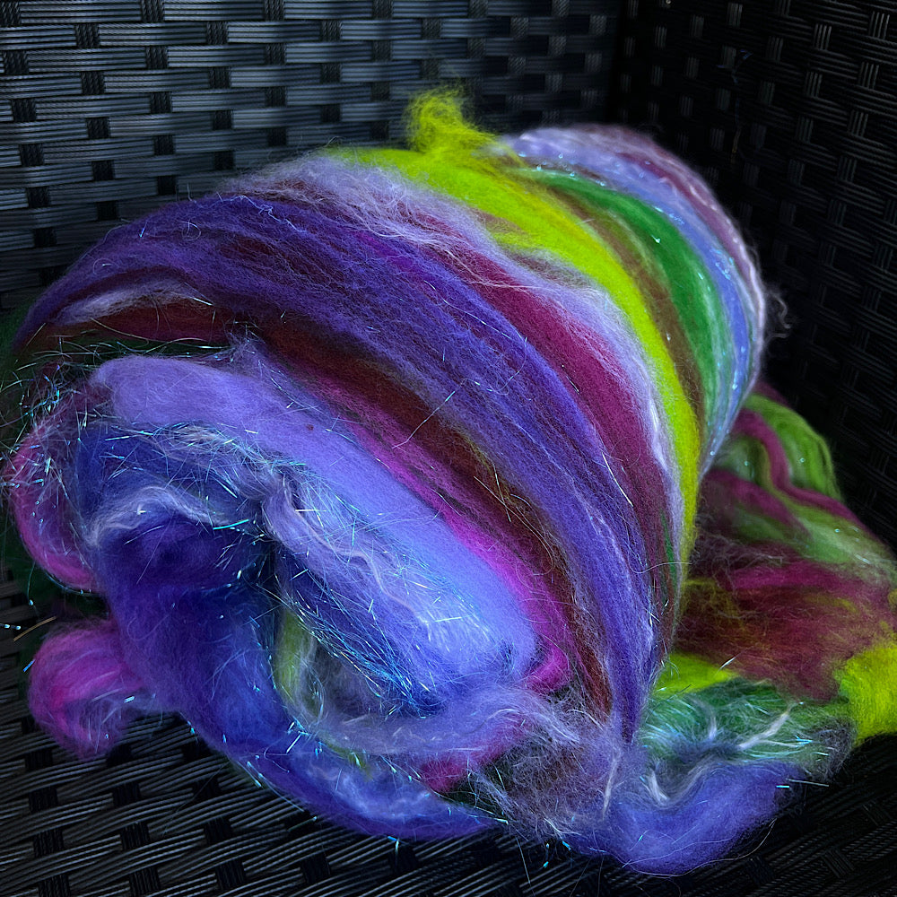 Batt for spinning yarn