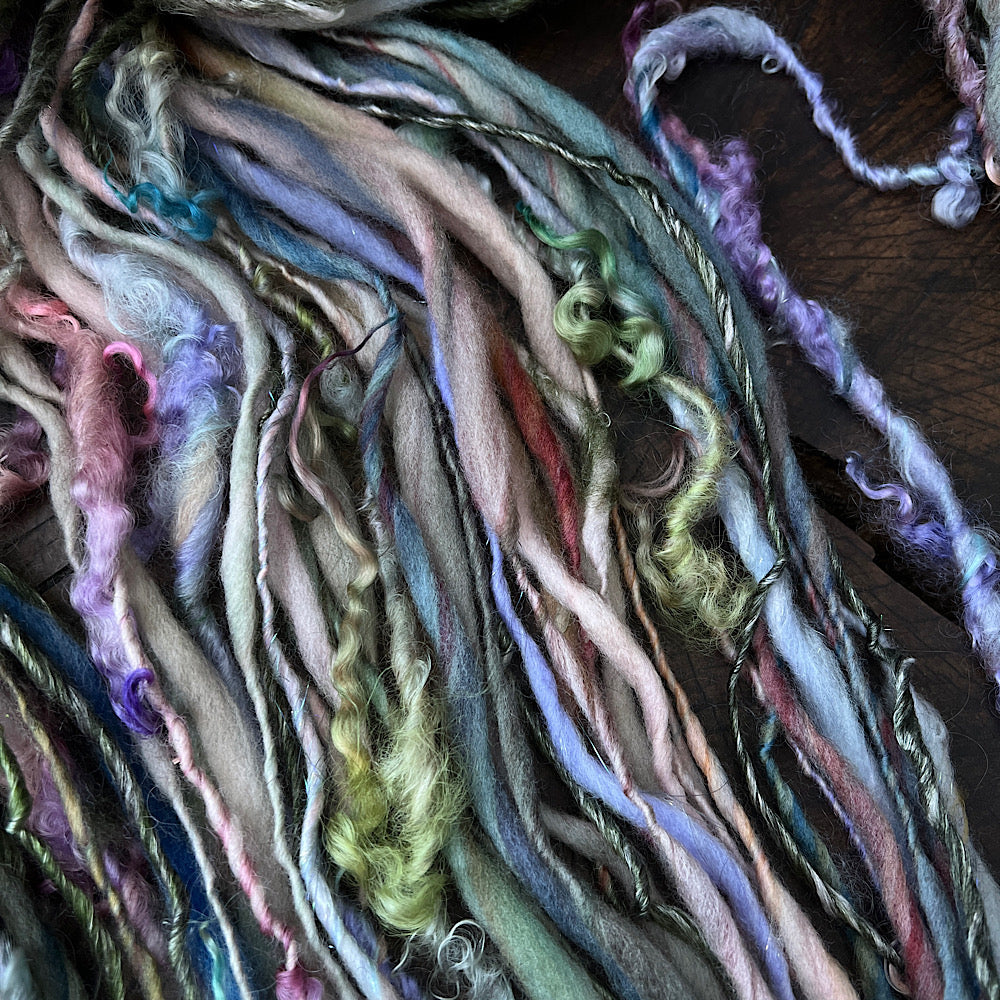 Sage breeze single art yarn