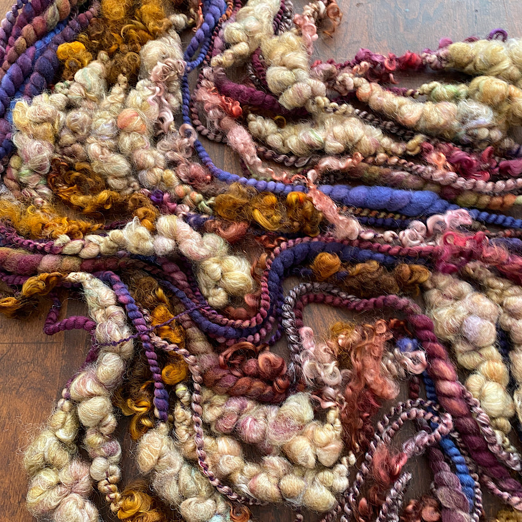 Clair-obscur Rich golden Signature Art yarn