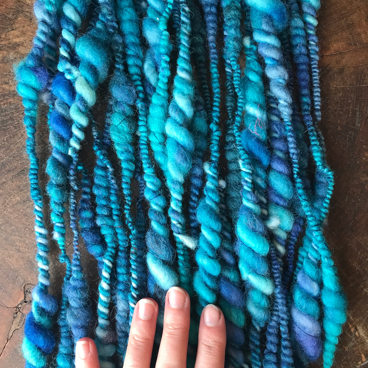 Blue  art yarn 70g - Mynoush