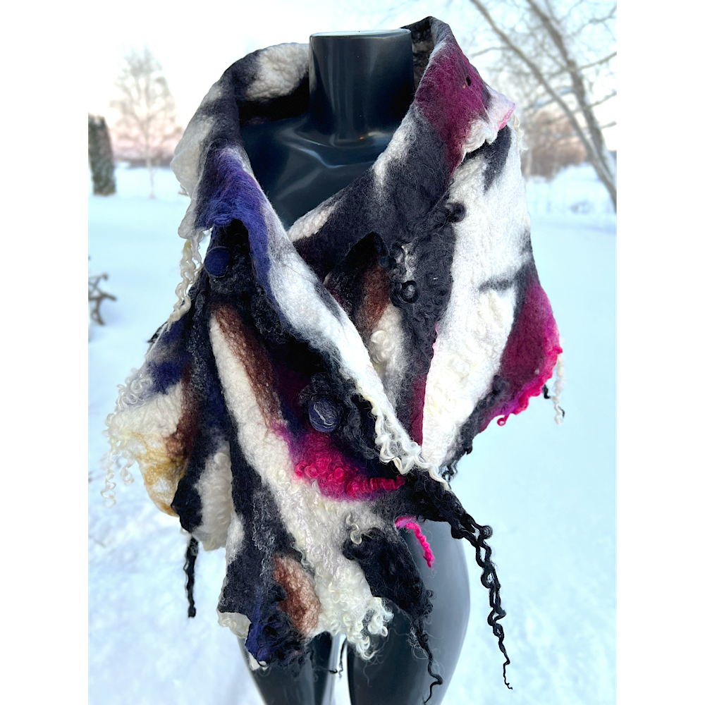 Felted scarf 2023