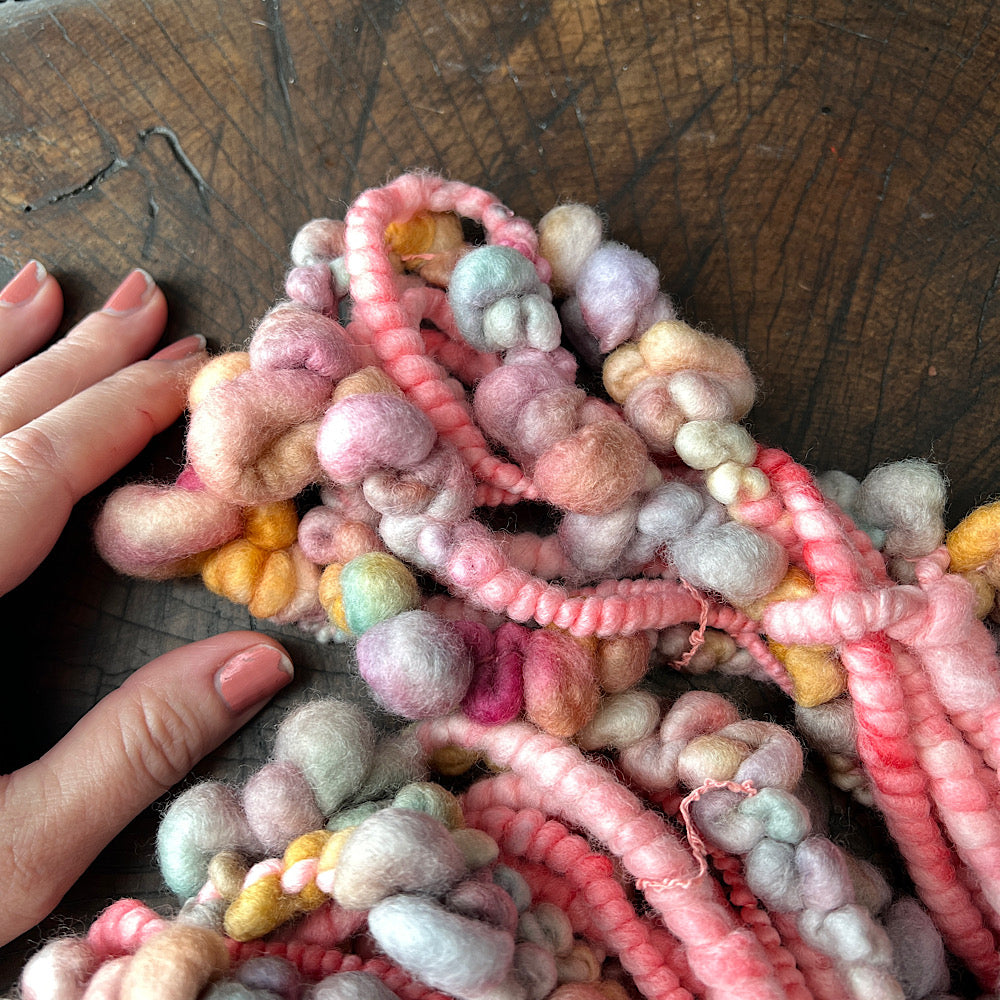 Peach rose - bubbly art yarn