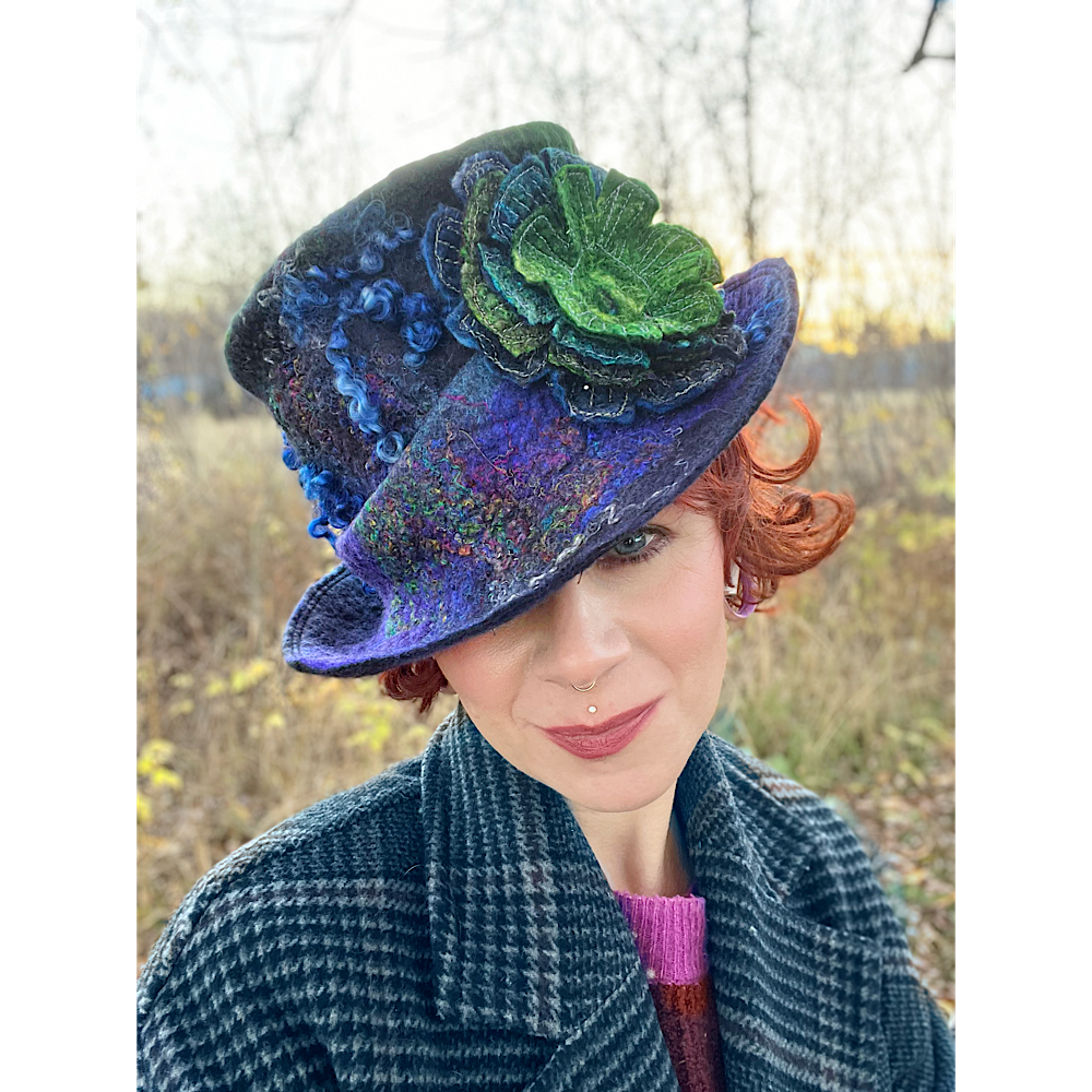 Felted top hat with flower 22 3/4” Mynoush1