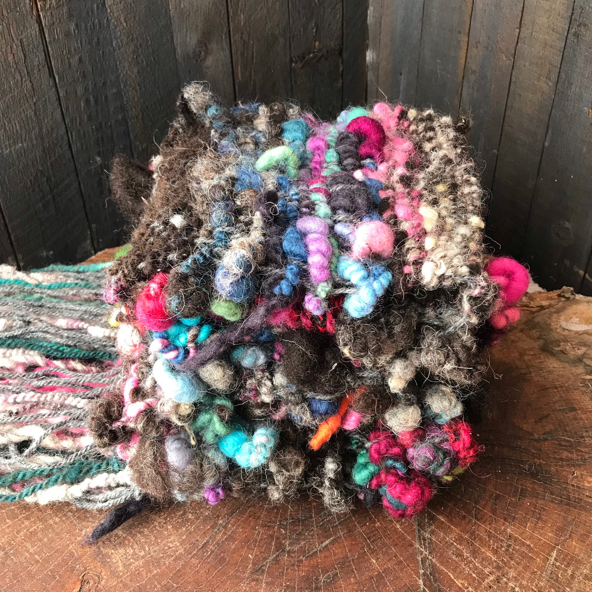 Black scarf 100% Wool - Foulard 100% laine noir - Mynoush