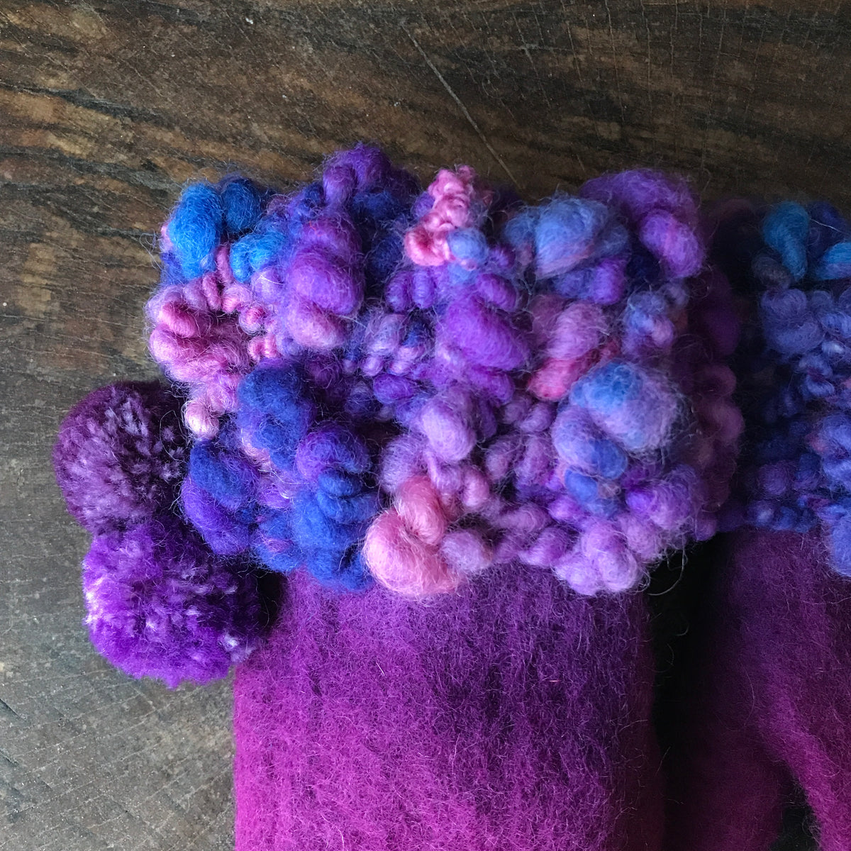 Purple felted mittens Mitaines mauve en feutre - Mynoush