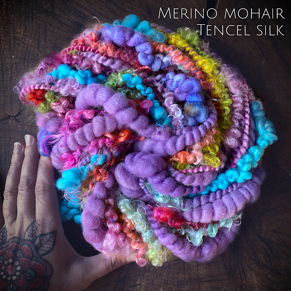 Violettes mohair art yarn