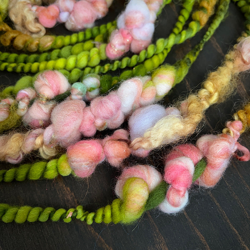 Art yarn for weaving