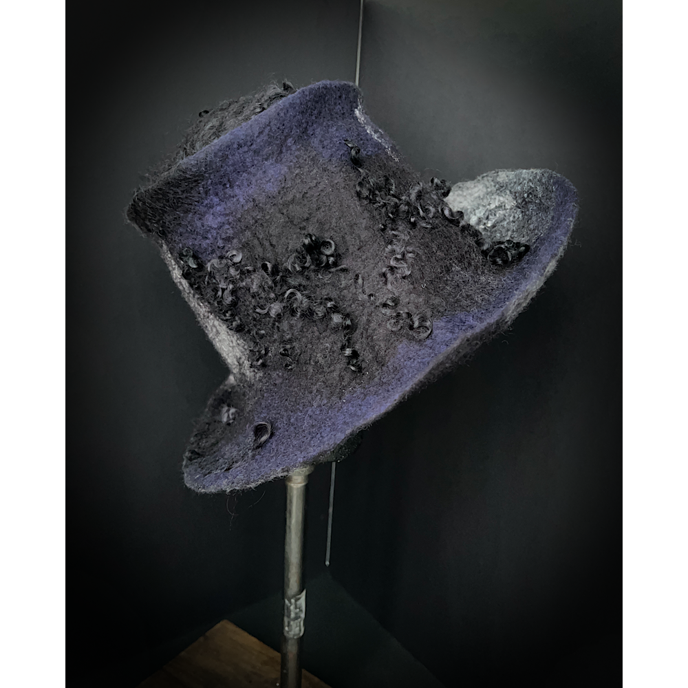 Felted hat size 23.5”