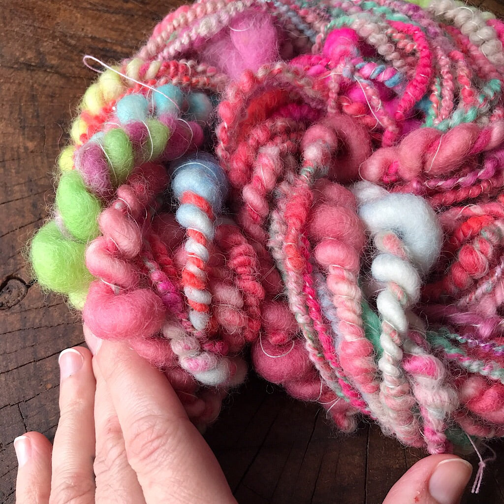 Pink bouquet art yarn