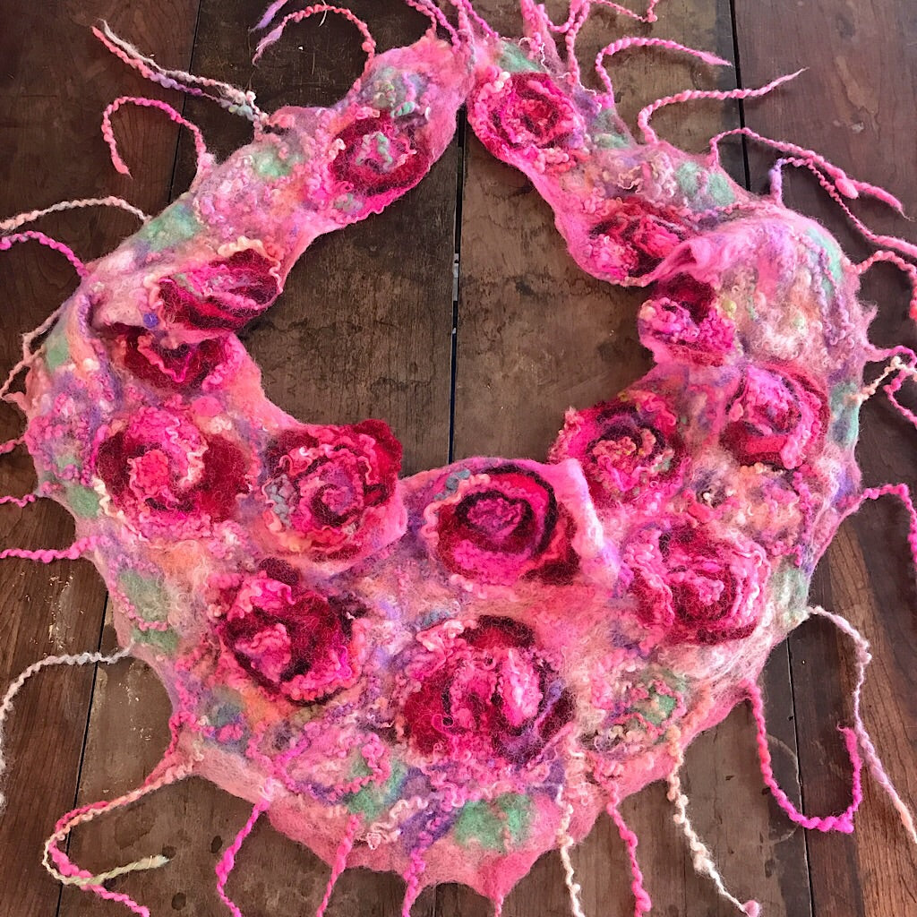 Pink roses felt scarf