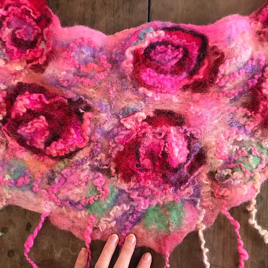 Pink roses felt scarf
