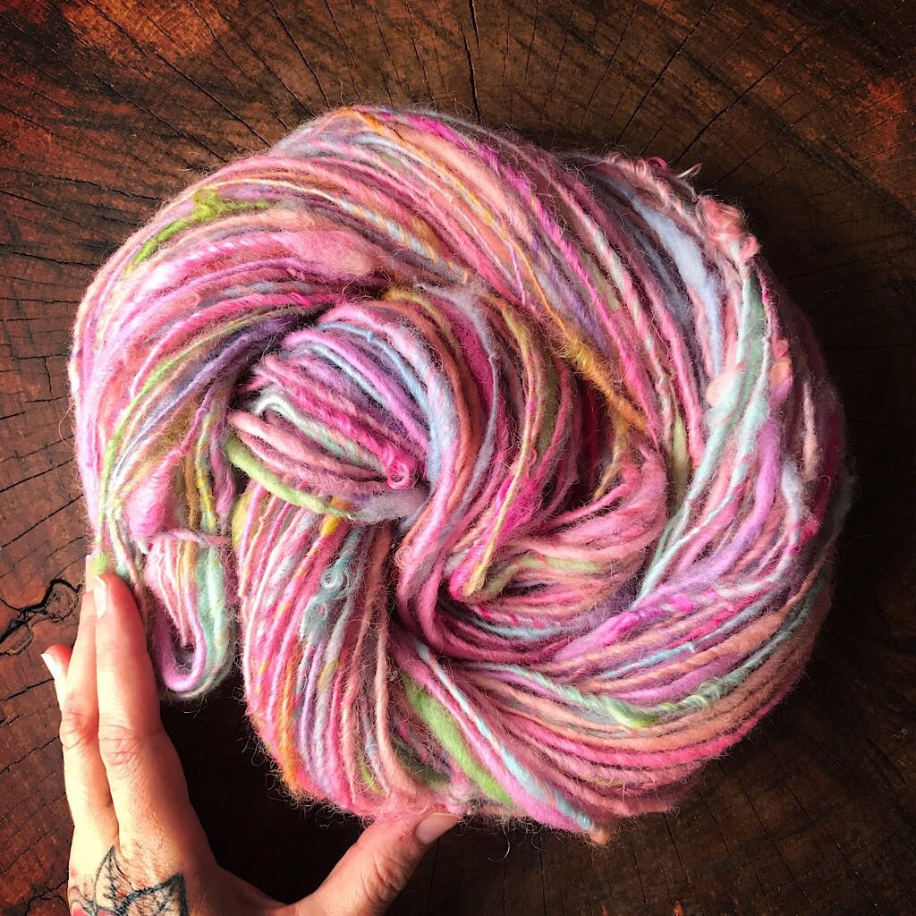 Pink bouquet - Hand spun yarn