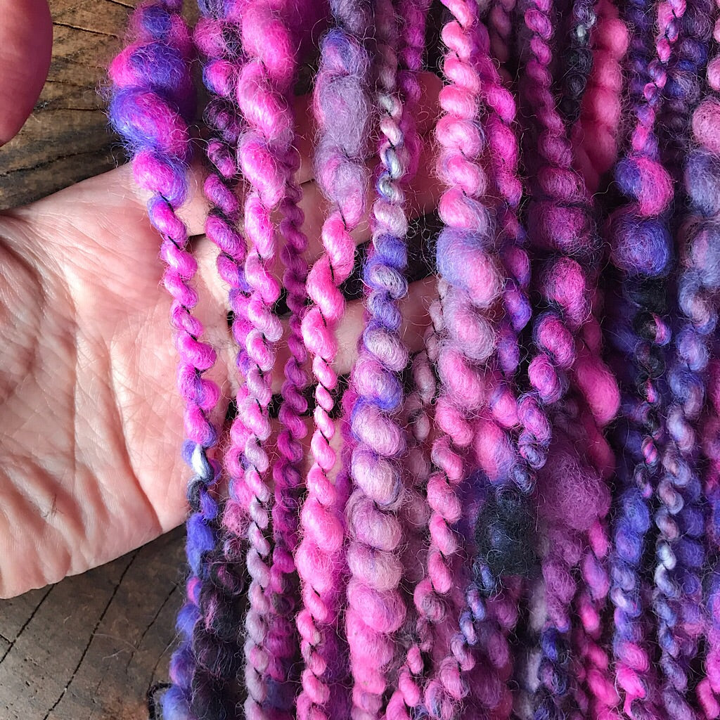 Violet - art yarn